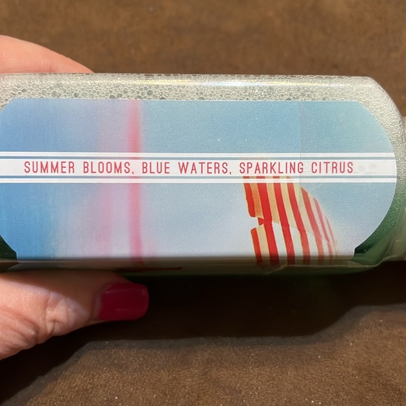 B&BW Gentle Foaming Hand Soap-Endless Weekend - Picture 3 of 4